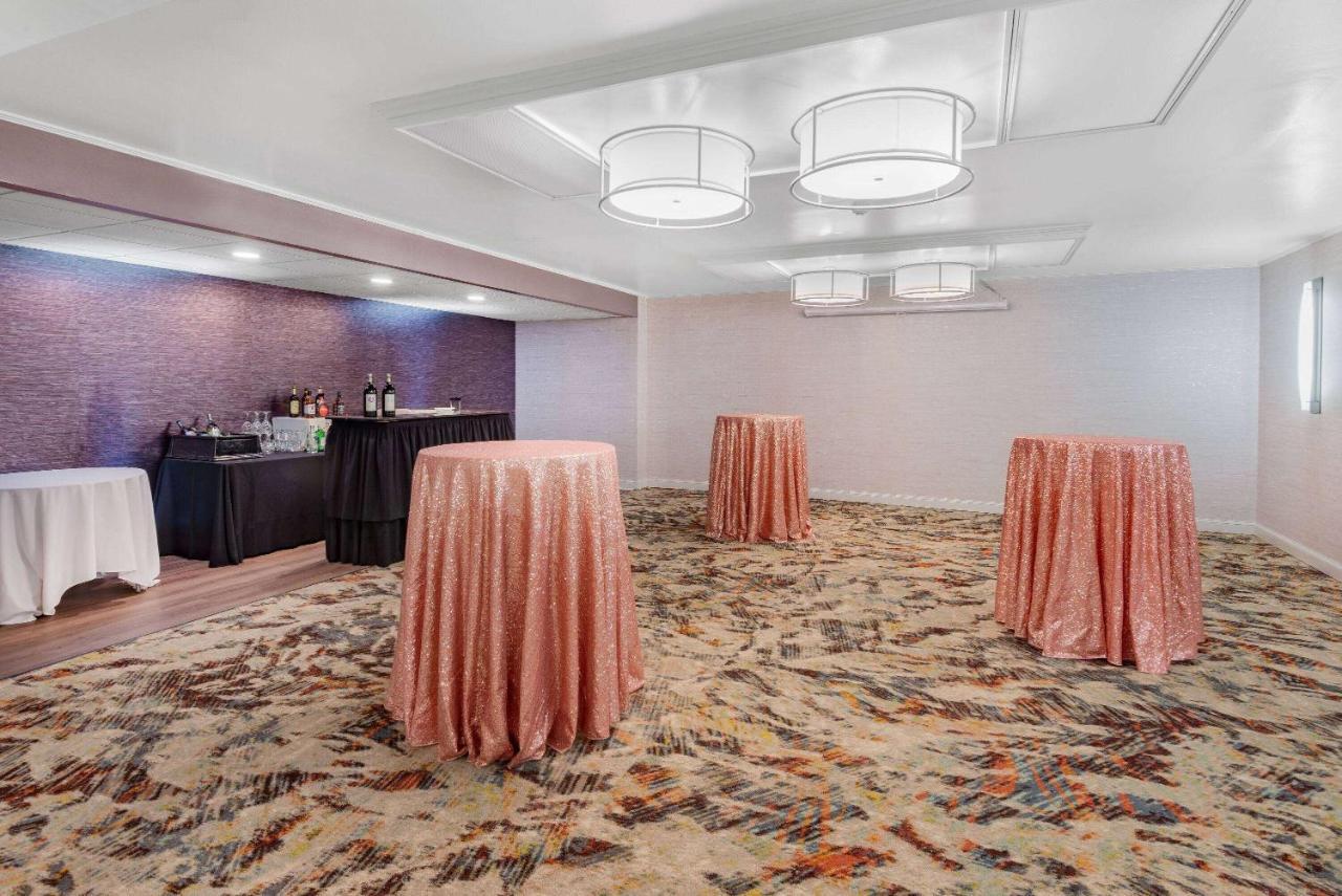 วินด์แฮม การ์เดน ยอร์ก Hotel ยอร์ค ภายนอก รูปภาพ