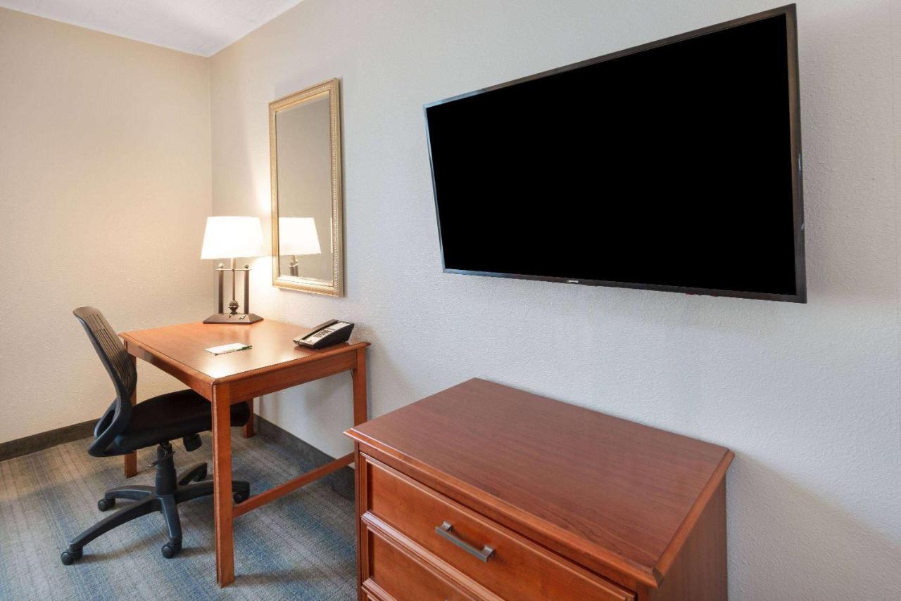 วินด์แฮม การ์เดน ยอร์ก Hotel ยอร์ค ภายนอก รูปภาพ