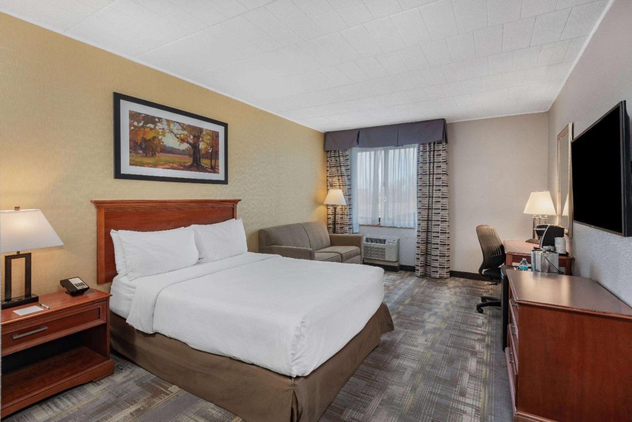 วินด์แฮม การ์เดน ยอร์ก Hotel ยอร์ค ภายนอก รูปภาพ